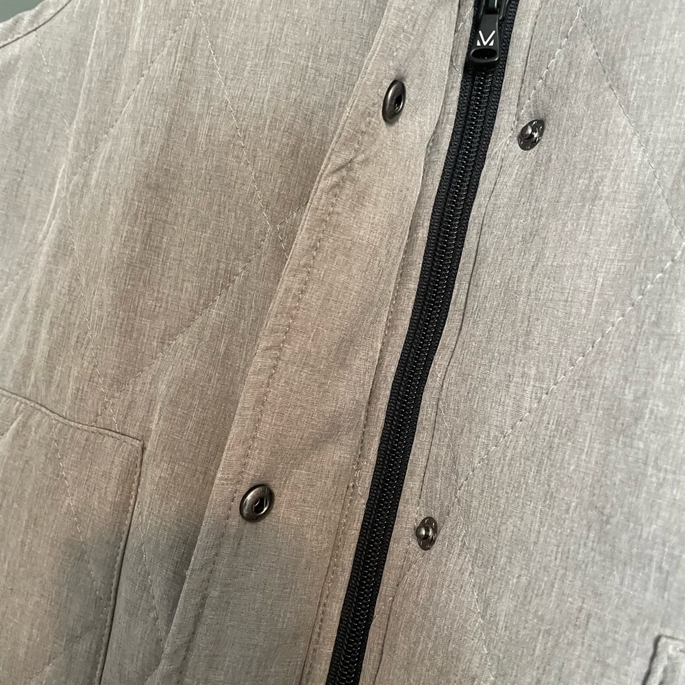 Michelle Mae gray quilted vest - Picture 2 of 10